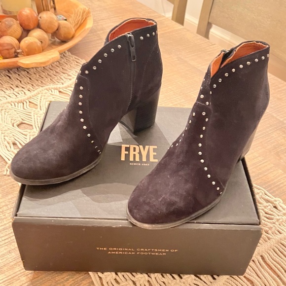 Frye Nora Stud Zip Short Boot Black Suede. Worn once. Box included! - Picture 1 of 8